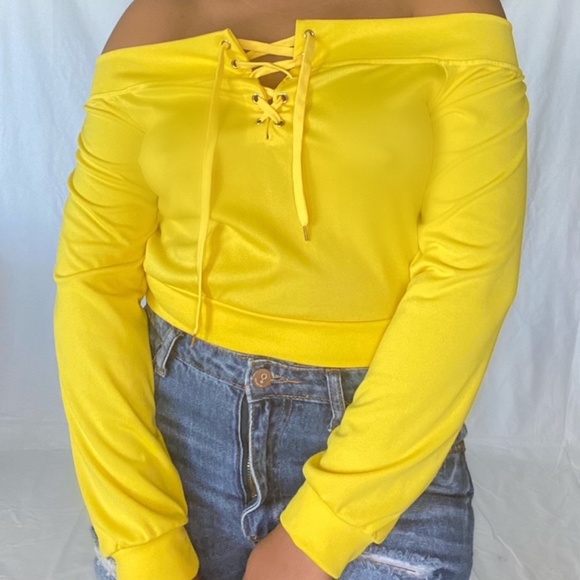 Tops - Baddie Sun Tie Crop Top